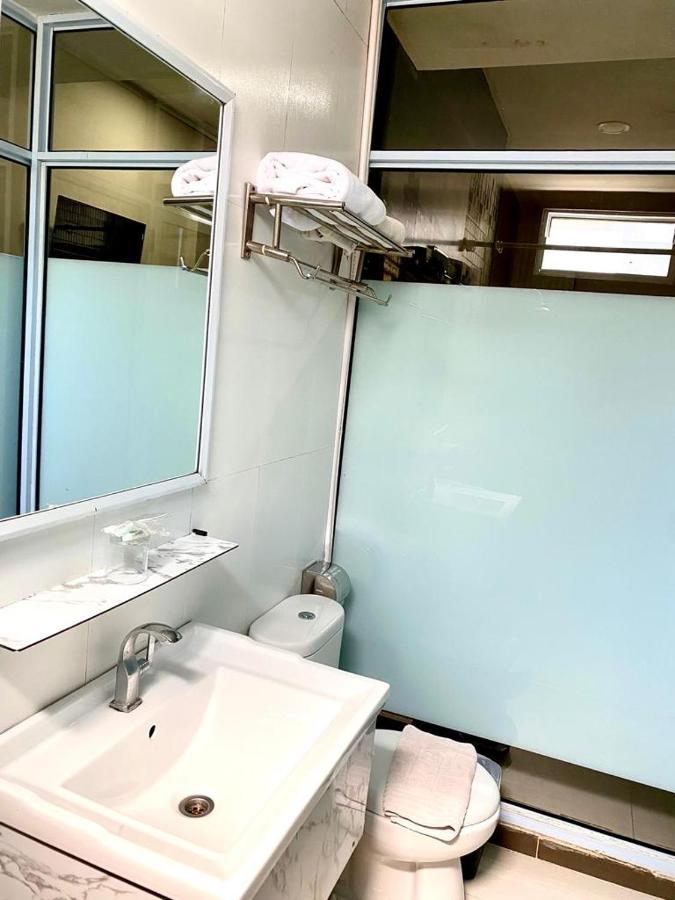 Os Hotel Tanjung Uncang Sagulung 외부 사진