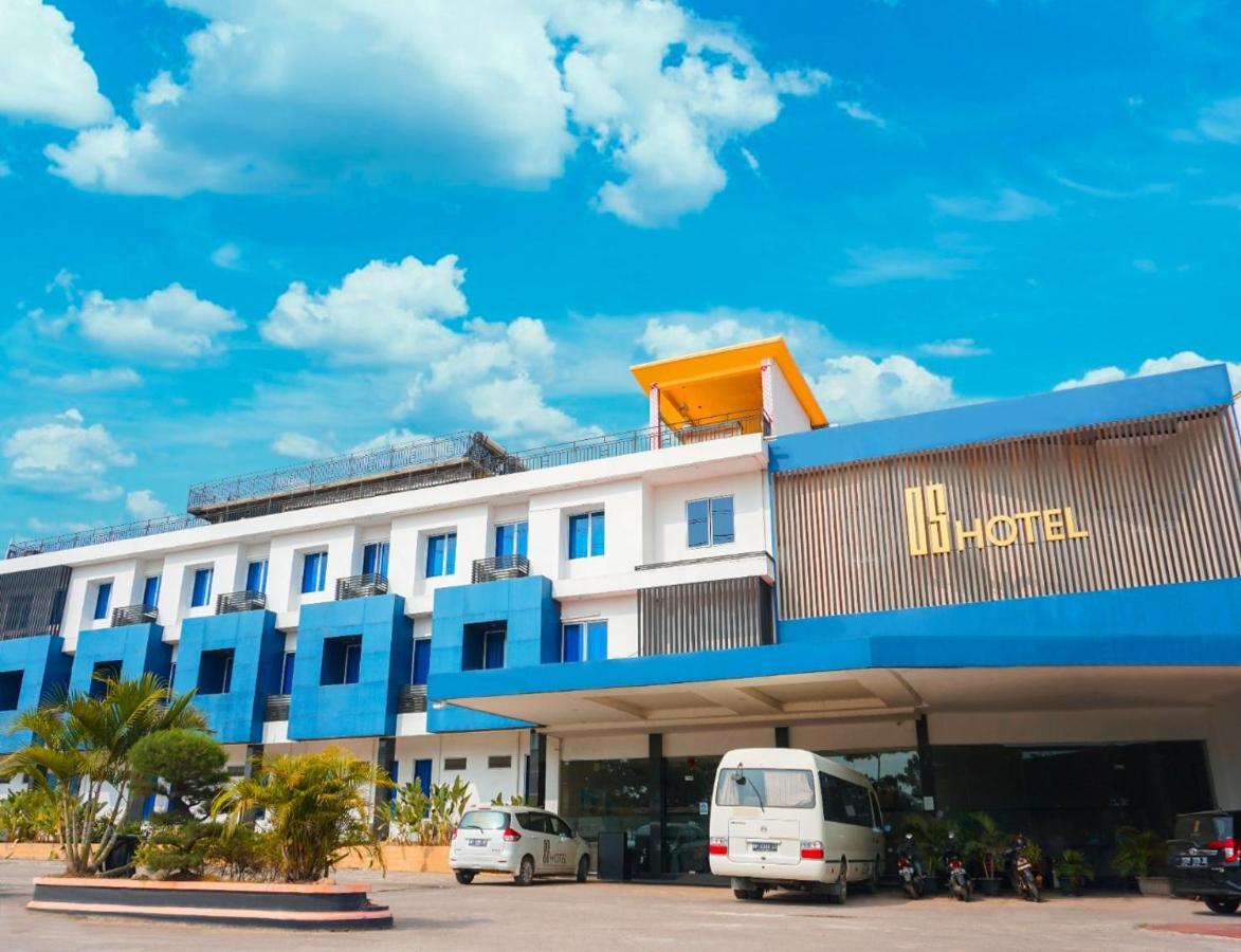 Os Hotel Tanjung Uncang Sagulung 외부 사진