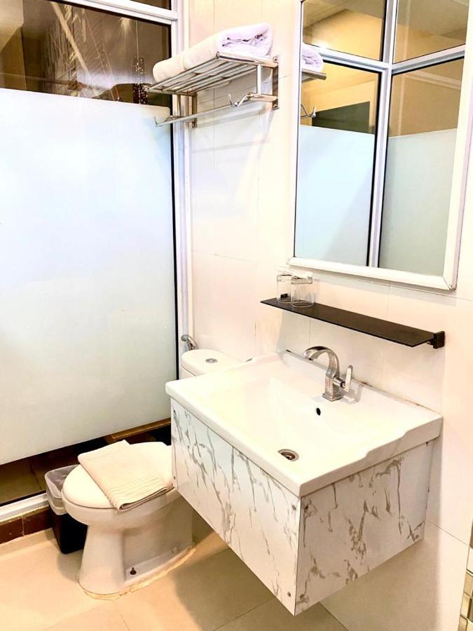 Os Hotel Tanjung Uncang Sagulung 외부 사진