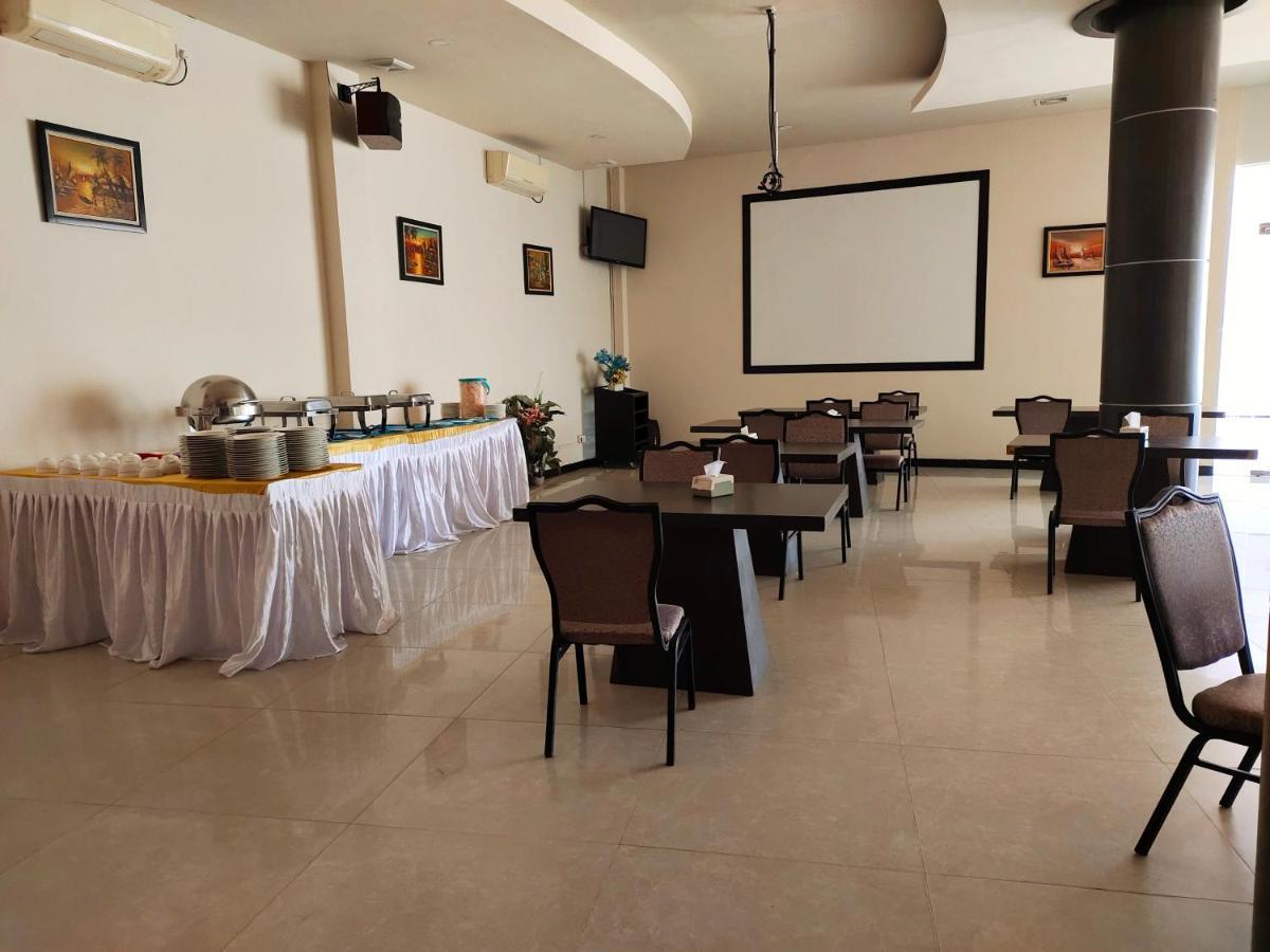 Os Hotel Tanjung Uncang Sagulung 외부 사진